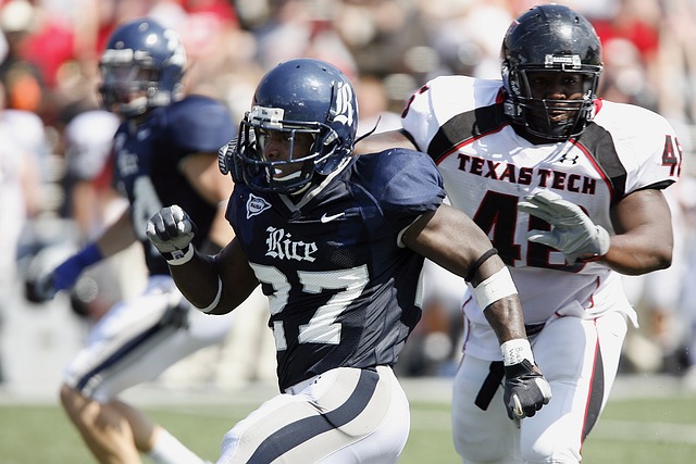 通过社交媒 通过社交媒